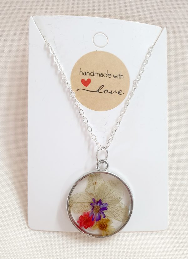 Pendant With Flowers - round 4