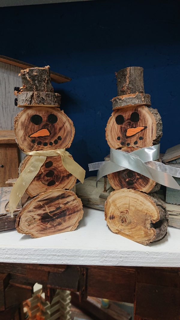 Log snowmen decorations