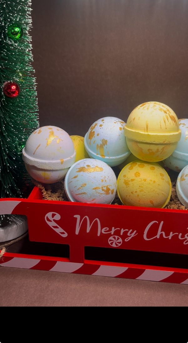 Bath bomb WITH TOY INSIDE