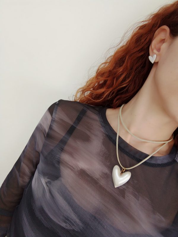 Pearl white necklace and studs - Image 5