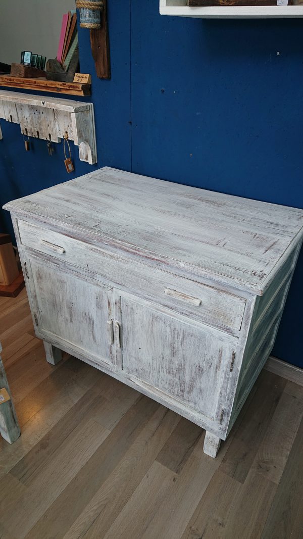 Rustic wall unit/cabinet - Image 6