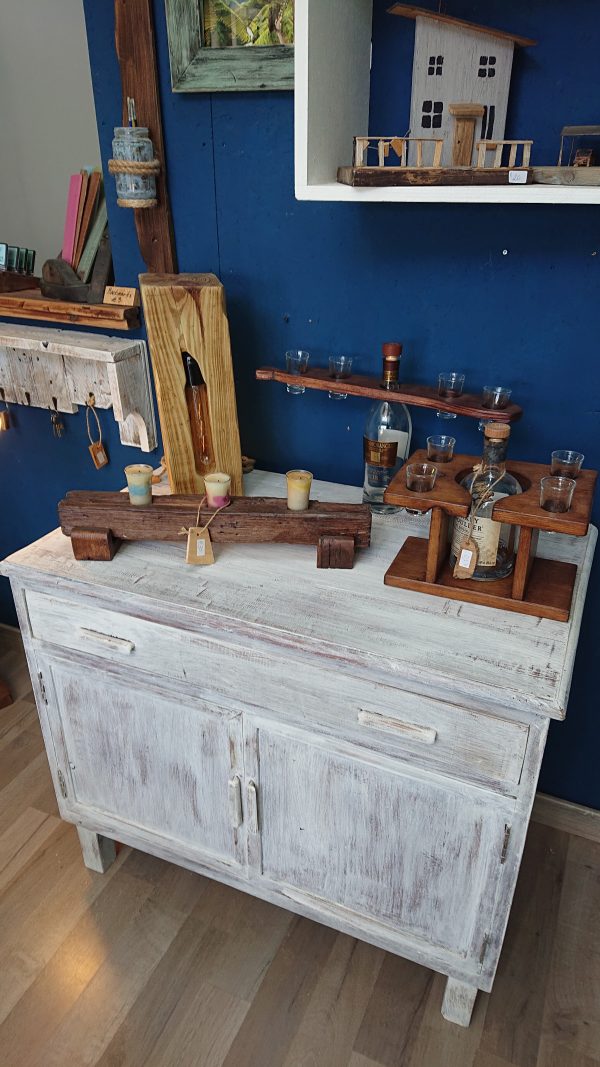 Rustic wall unit/cabinet - Image 3