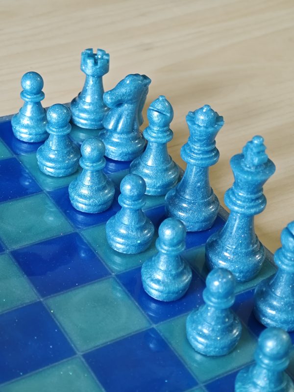 Chess set, glow in the dark, 32 piece + spares and a board
