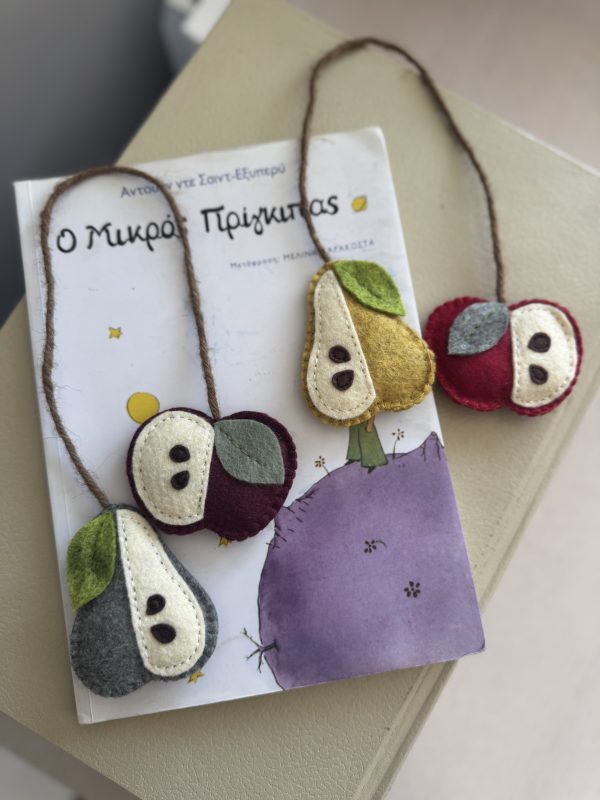 Felt Apple and Pear Bookmarks - 2 colours