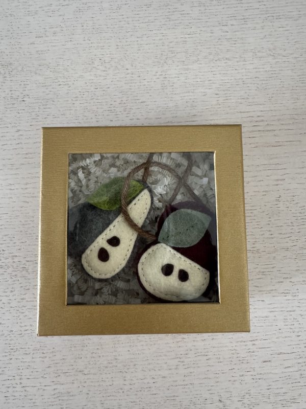Felt Apple and Pear Bookmarks - 2 colours - Image 4