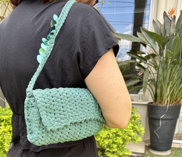 Effortless chic with Celia shoulder bag