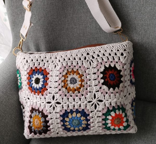 Granny Square Shoulder Bag – Zippered, Felt-Lined, Crochet Boho Handbag - Image 2