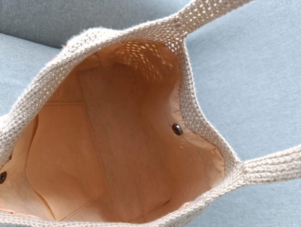 Earth tone crochet granny square bag with magnetic closure and felt lining