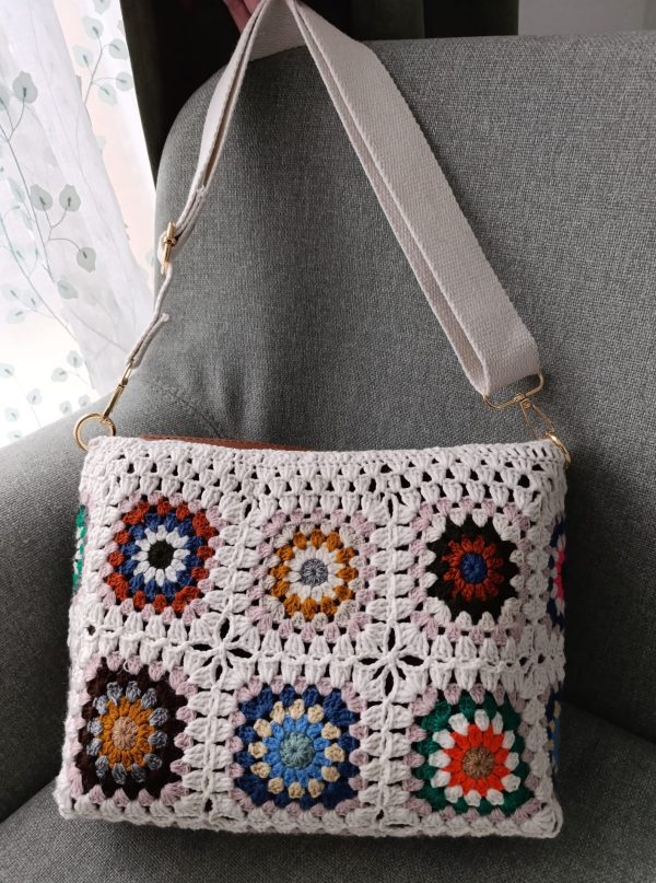 Granny Square Shoulder Bag – Zippered, Felt-Lined, Crochet Boho Handbag - Image 4
